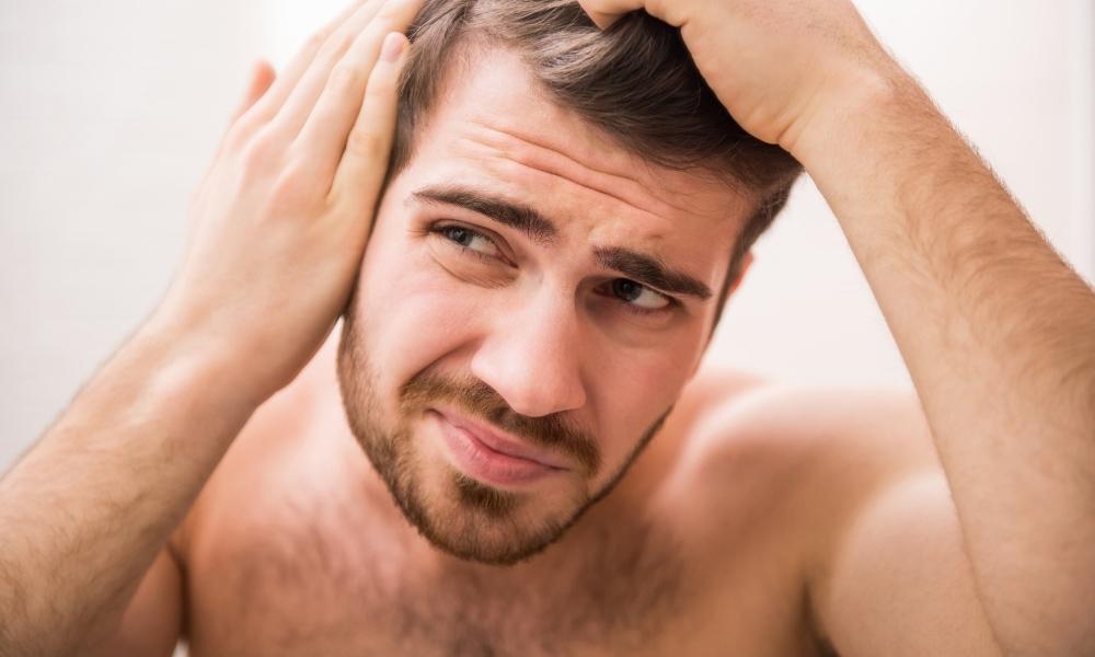 Alopecia e caduta dei capelli: cause e potenziali rimedi