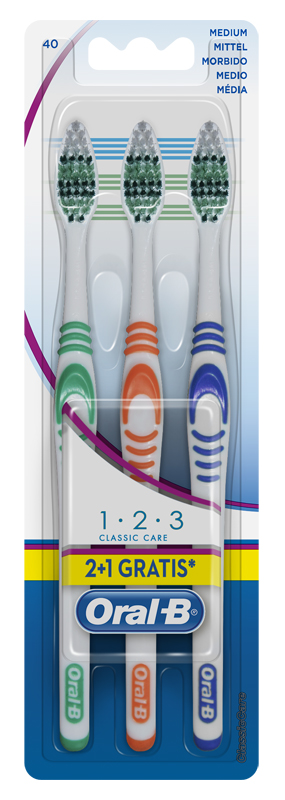 Oral-B Classic Care Tripack Setole Medie 3 Spazzolini